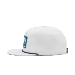 YETI Coolers® Wildly Stronger pet met platte klep en touwversiering