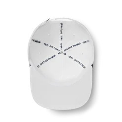 YETI Coolers® Wildly Stronger pet met platte klep en touwversiering