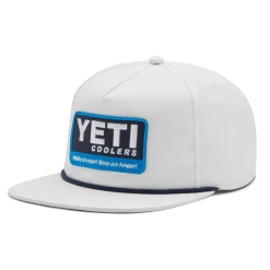YETI Coolers® Wildly Stronger pet met platte klep en touwversiering
